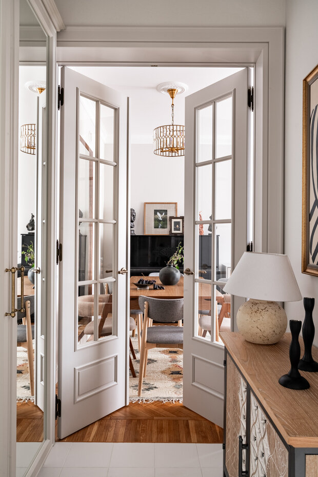 Фотография: Кухня и столовая в стиле Современный, Квартира, Проект дня, Москва, Сталинка, 2 комнаты, 40-60 метров, Патриаршие пруды, винтаж/ретро, Рамиля Шагиева, Эмиль Шагиев – фото на INMYROOM