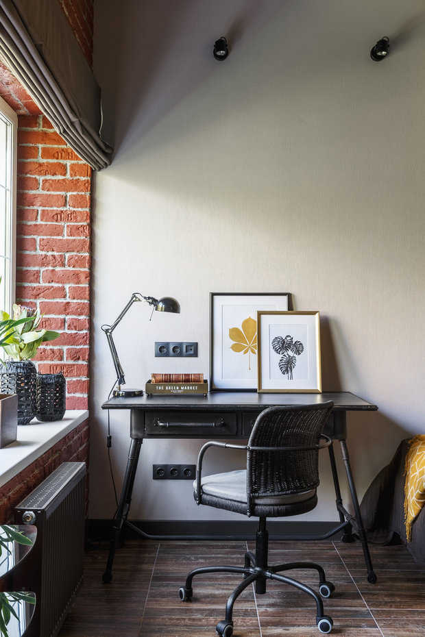 Фотография: Кабинет в стиле Лофт, Гид, Марина Саркисян, камин в комнате, как сделать интерьер уютнее, уют дома, электрический камин в интерьере, камин для квартиры, BoomPlanner, Ира Носова, Александра Ермилова, Наталья Чувинова, Русклимат – фото на INMYROOM