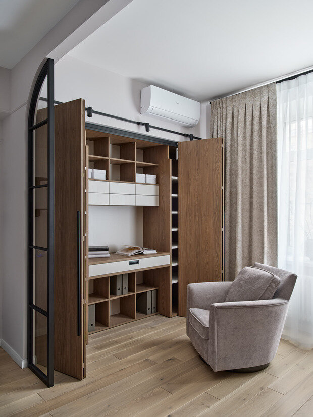 Фотография: Кабинет в стиле Современный, Квартира, Проект дня, Москва, Сталинка, 3 комнаты, Более 90 метров, Анастасия Уфимцева – фото на INMYROOM