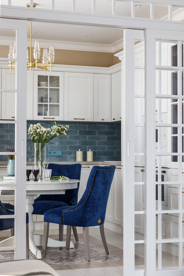 Фотография: Кухня и столовая в стиле Классический, Современный, Гид, как оформить интерьер кухни, интерьер кухни, дизайн кухни, Мария Рублева, Анна Показаньева, Алиса Свистунова, Римма Семенова, Екатерина Бурдина, Александра Мельникова – фото на INMYROOM