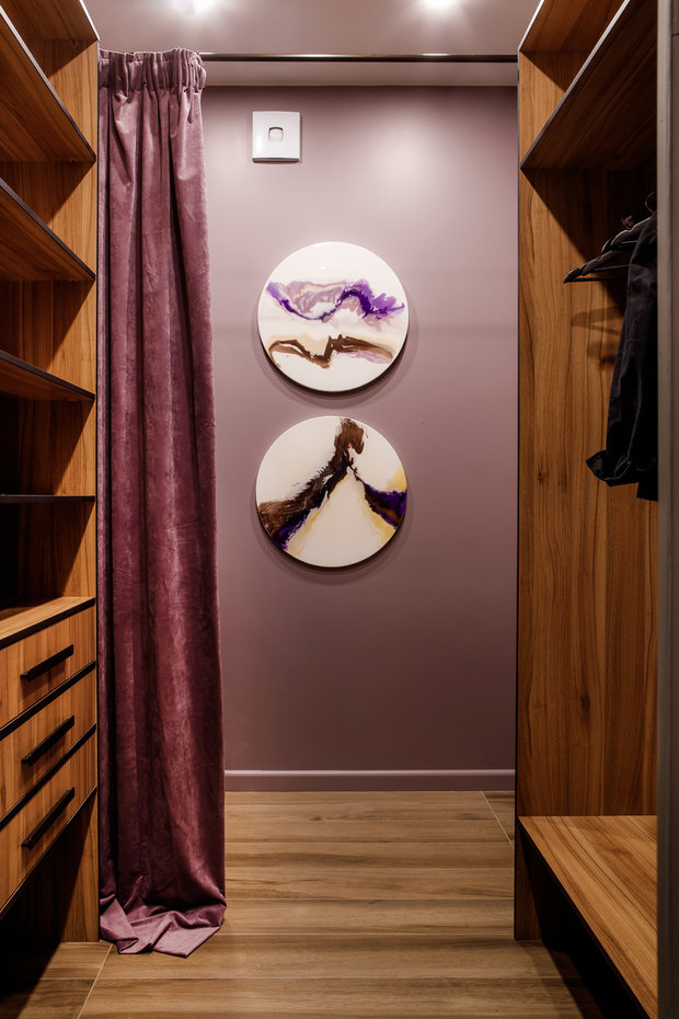 Фотография: Гардеробная в стиле Современный, Квартира, Перепланировка, Екатеринбург, Александра Никулина, 1 комната, 60-90 метров – фото на INMYROOM