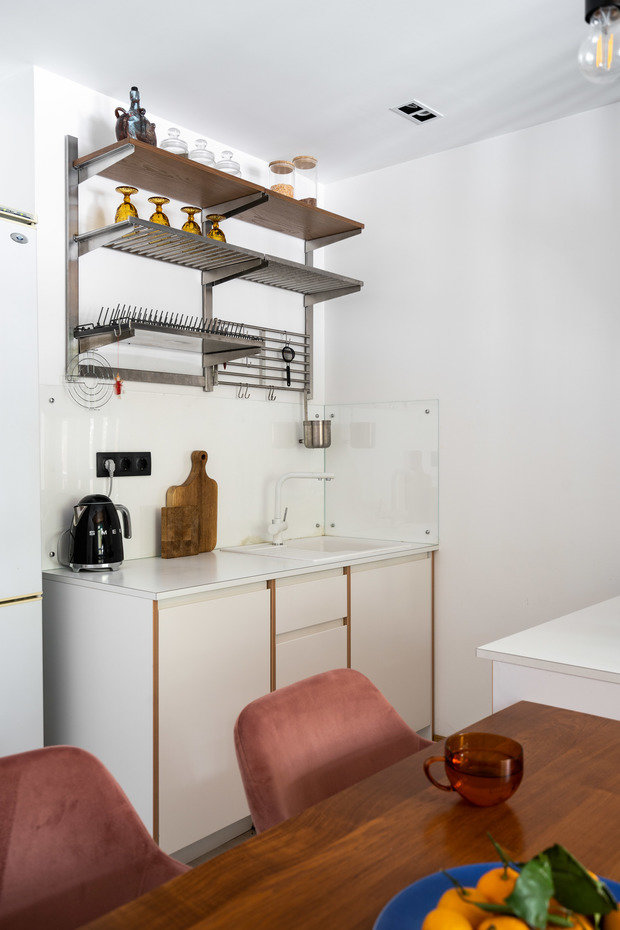 Фотография: Кухня и столовая в стиле Скандинавский, Современный, Проект дня, 2 комнаты, 40-60 метров, Сестрорецк, Ирина Жарина – фото на INMYROOM