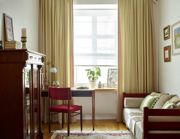 Фотография: Гостиная в стиле Классический, Скандинавский, Современный, Эклектика, Квартира, Студия, Москва, Санкт-Петербург, Гид, Нижний Новгород, Сталинка, Кирпичный дом, Монолитный дом, 1 комната, 2 комнаты, 4 и больше, до 40 метров, 40-60 метров, 60-90 метров, Арсений Борисенко, Борис Денисюк, Ольга Сирук, Наташа Федосеева, Александр Арнгольдт, Максим Новиньков – фото на INMYROOM