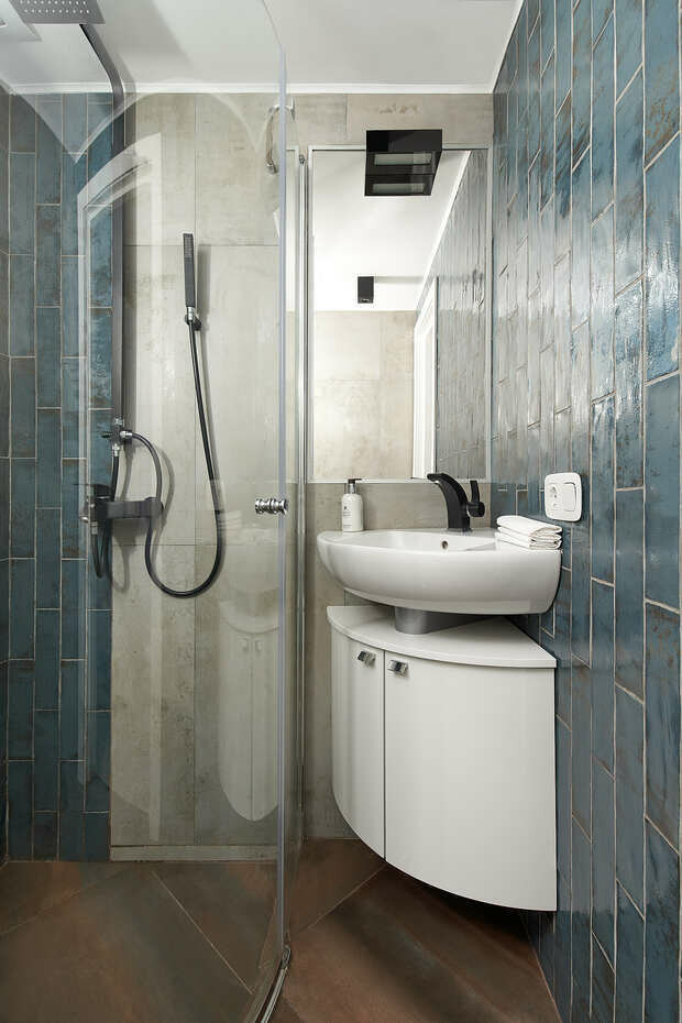 Фото из портфолио Студия из гаража 21 кв.м. – фотографии дизайна интерьеров на INMYROOM