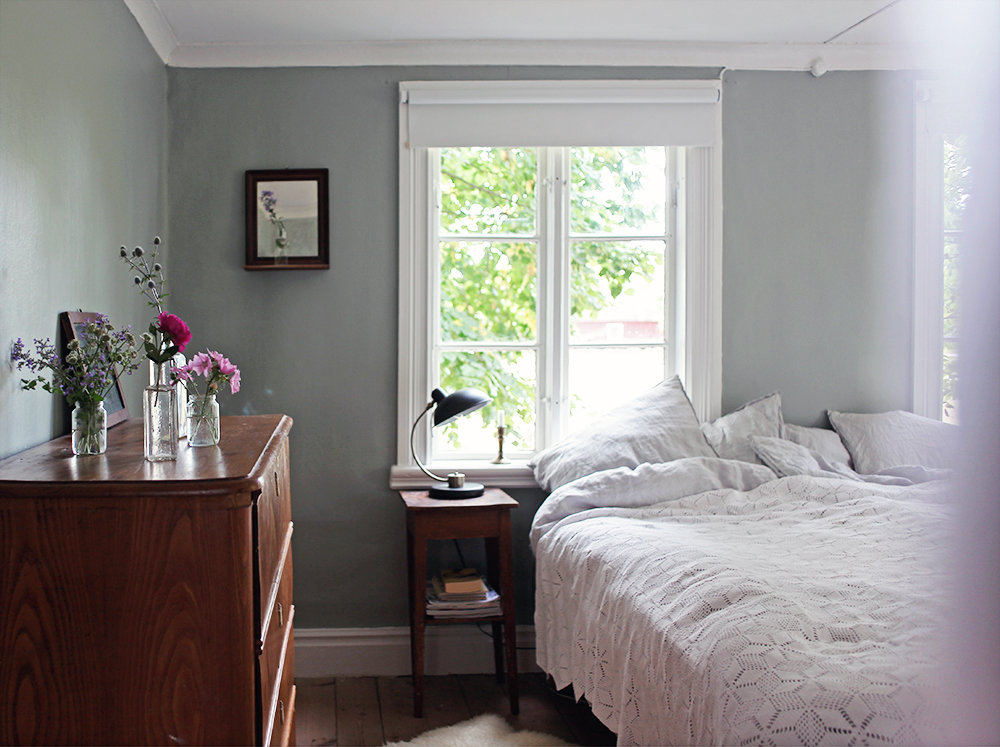 Фотография: Спальня в стиле Прованс и Кантри, Декор интерьера, Дом, Швеция, Дача, Розовый, как оформить летний дом – фото на INMYROOM Фотография: Спальня в стиле Прованс и Кантри, Декор интерьера, Дом, Швеция, Дача, Розовый, как оформить летний дом – фото на INMYROOM