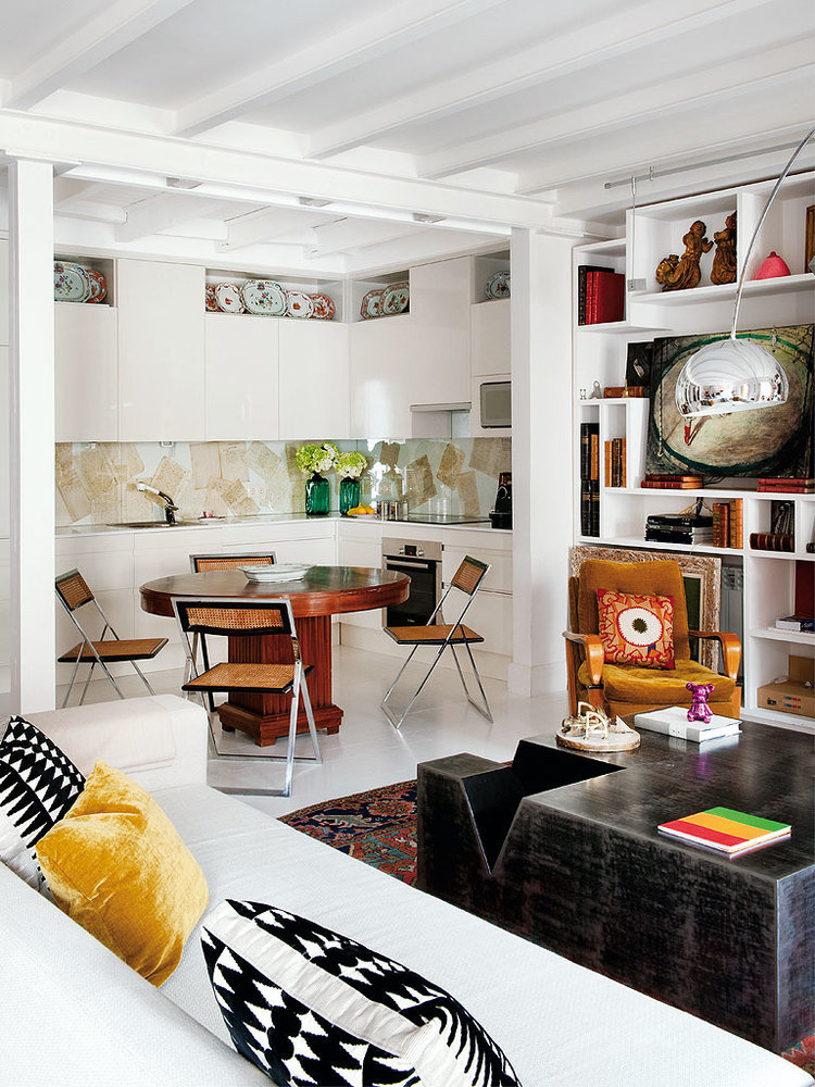 Фотография: Гостиная в стиле Эклектика, Кухня и столовая, Стиль жизни, Советы, Стол – фото на INMYROOM