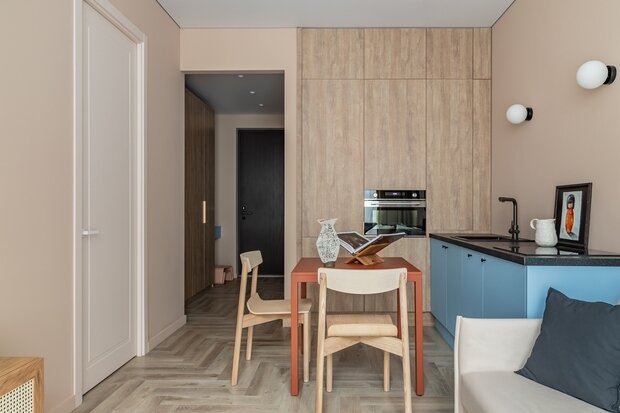 Фотография: Кухня и столовая в стиле Современный, Минимализм, Квартира, Проект дня, Москва, 2 комнаты, 40-60 метров, Via interior buro – фото на INMYROOM