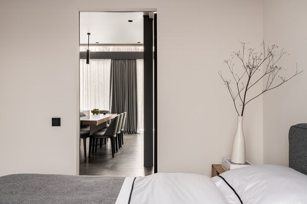 Фотография: Спальня в стиле Современный, Минимализм, Проект дня, Дача, Дом и дача, Московская область, 4 и больше, Более 90 метров, Анна Жижайкина – фото на INMYROOM