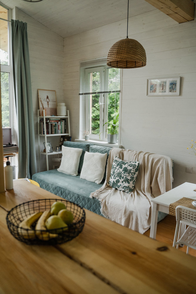 Фотография: Гостиная в стиле Скандинавский, Прованс и Кантри, Дом, Проект дня, Дача, Дом и дача, Московская область, 3 комнаты, 60-90 метров, Звенигород – фото на INMYROOM