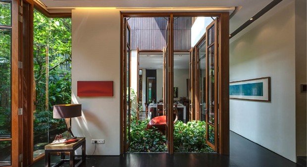 Фото из портфолио Бассейн на крыше и джунгли в гостиной – фотографии дизайна интерьеров на INMYROOM