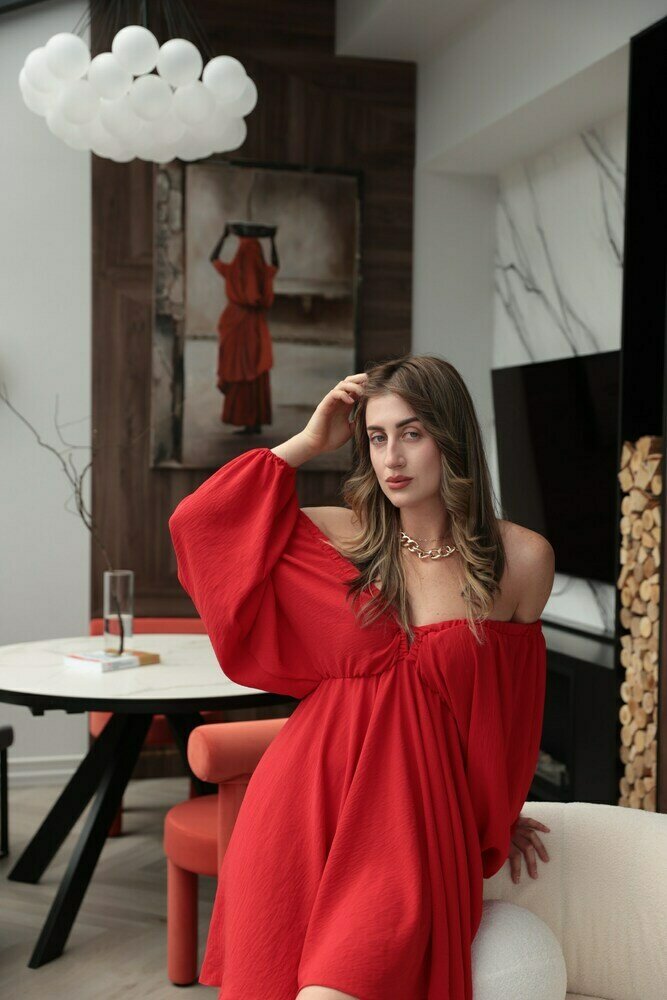 Дизайнер Милада Айземан.