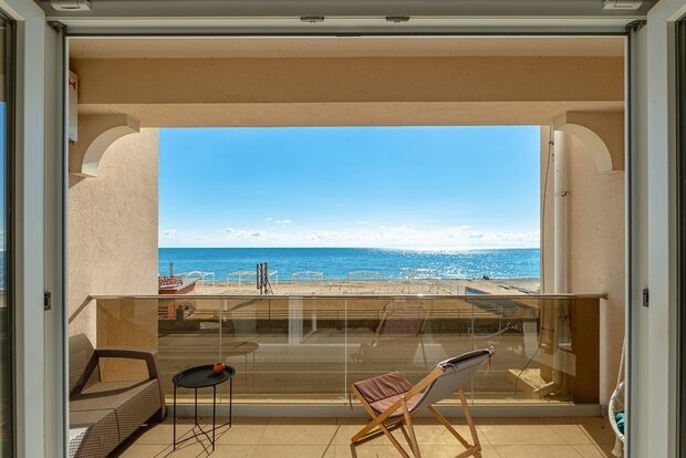 Фотография: Балкон в стиле Скандинавский, Современный, Эклектика, Минимализм, Эко, Квартира, Крым, Проект недели, 3 комнаты, Более 90 метров, Red Wine design, Евпатория – фото на INMYROOM