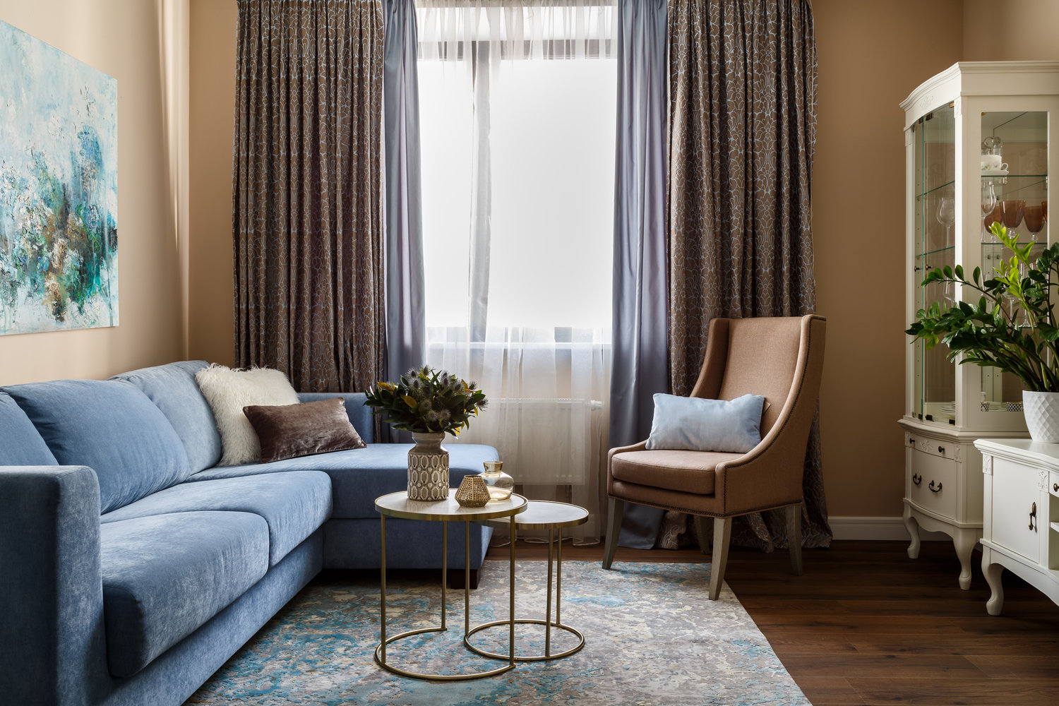 Фотография: Гостиная в стиле Классический, Современный, Квартира, Проект недели, Москва, Монолитный дом, 2 комнаты, 60-90 метров, Екатерина Третьякова – фото на INMYROOM