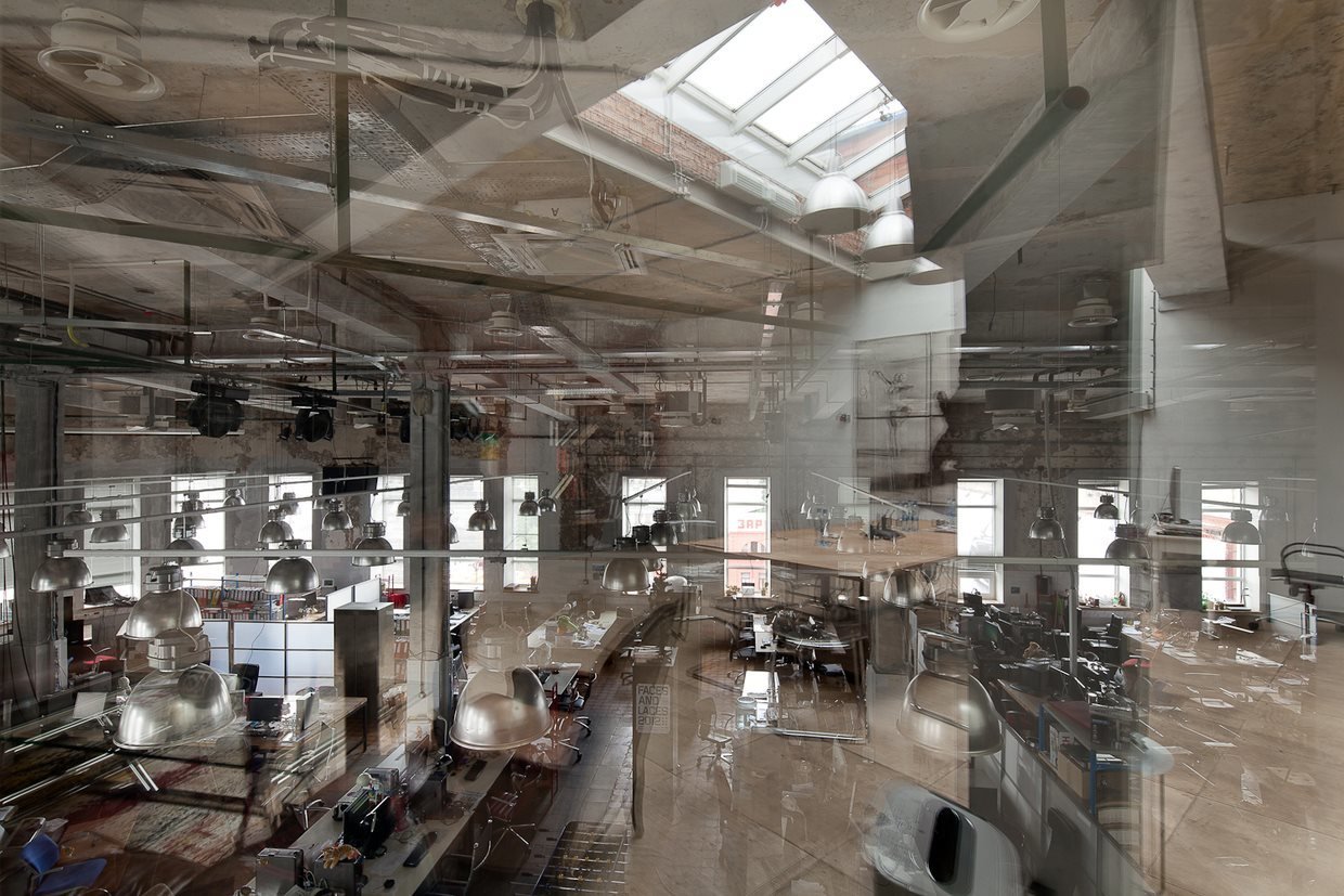 Фото из портфолио Офис медиагруппы "ЖИВИ" на Арме – фотографии дизайна интерьеров на INMYROOM Фото из портфолио Офис медиагруппы "ЖИВИ" на Арме – фотографии дизайна интерьеров на INMYROOM