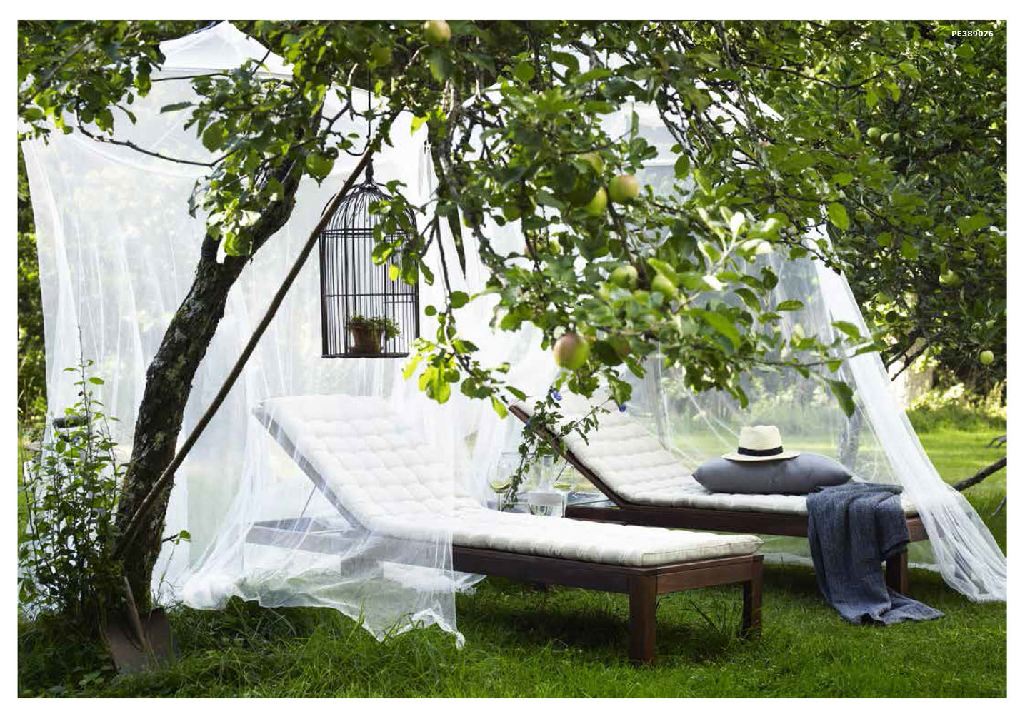 Фотография: Ландшафт в стиле , Карта покупок, Индустрия, IKEA, Дача, Подушки, Стол, Кресло, Стулья, Пол, Гамак – фото на INMYROOM Фотография: Ландшафт в стиле , Карта покупок, Индустрия, IKEA, Дача, Подушки, Стол, Кресло, Стулья, Пол, Гамак – фото на INMYROOM