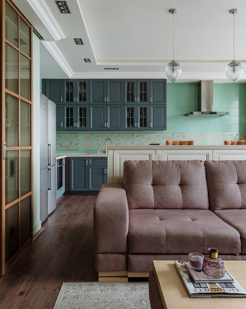 Фотография: Кухня и столовая в стиле Классический, Современный, Квартира, Проект недели, Красногорск, Монолитный дом, 2 комнаты, 60-90 метров, Лина Савина – фото на INMYROOM Фотография: Кухня и столовая в стиле Классический, Современный, Квартира, Проект недели, Красногорск, Монолитный дом, 2 комнаты, 60-90 метров, Лина Савина – фото на INMYROOM