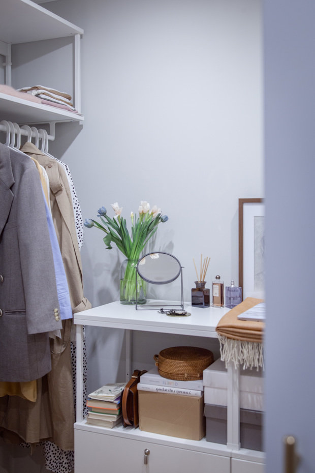 Фотография: Гардеробная в стиле Скандинавский, Квартира, Проект дня, Москва, 2 комнаты, 40-60 метров, Александра Крючкова – фото на INMYROOM