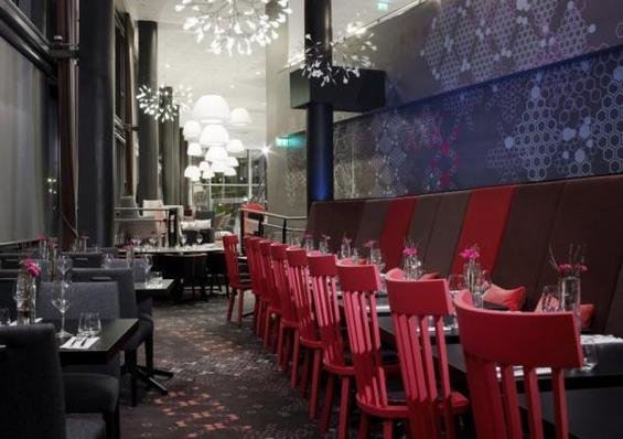 Фотография: Кухня и столовая в стиле Лофт, Дома и квартиры, Городские места, Отель, Норвегия – фото на INMYROOM