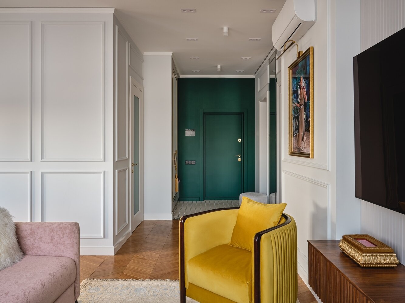 Фотография: Гостиная в стиле Классический, Современный, Эклектика, Квартира, Проект недели, Москва, 2 комнаты, 60-90 метров, Nobbey, Валерия Редя – фото на INMYROOM