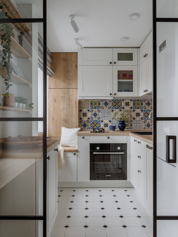 Фотография: Кухня и столовая в стиле Скандинавский, Квартира, Проект недели, Москва, 3 комнаты, 40-60 метров, Carton Group – фото на INMYROOM