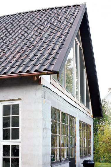 Фотография: Архитектура в стиле , Прихожая, Декор интерьера, Дом, Цвет в интерьере, Дома и квартиры, Белый, Стены, Лестница – фото на INMYROOM