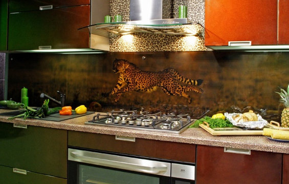 Фотография: Кухня и столовая в стиле Современный, Хай-тек – фото на InMyRoom.ru