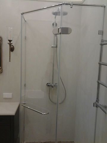 Фото из портфолио Душевые кабины – фотографии дизайна интерьеров на INMYROOM