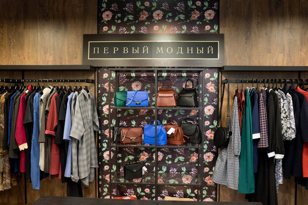 Интерьер гардеробной в стиле эклектика с элементами винтажа