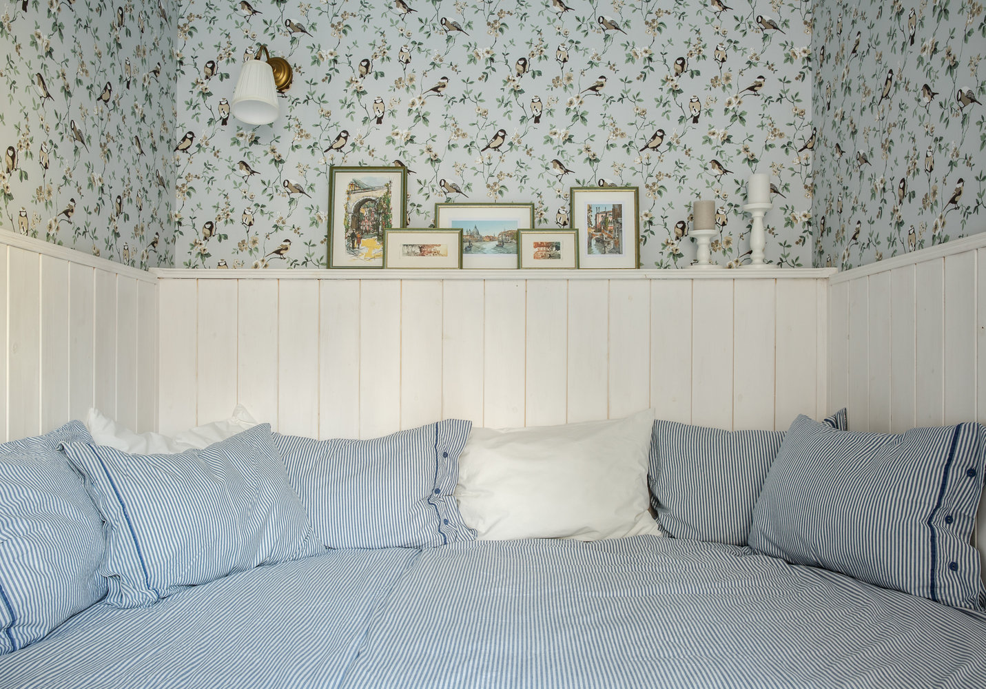 Фотография: Спальня в стиле Прованс и Кантри, Квартира, Проект недели, Москва, 3 комнаты, 60-90 метров – фото на INMYROOM Фотография: Спальня в стиле Прованс и Кантри, Квартира, Проект недели, Москва, 3 комнаты, 60-90 метров – фото на INMYROOM