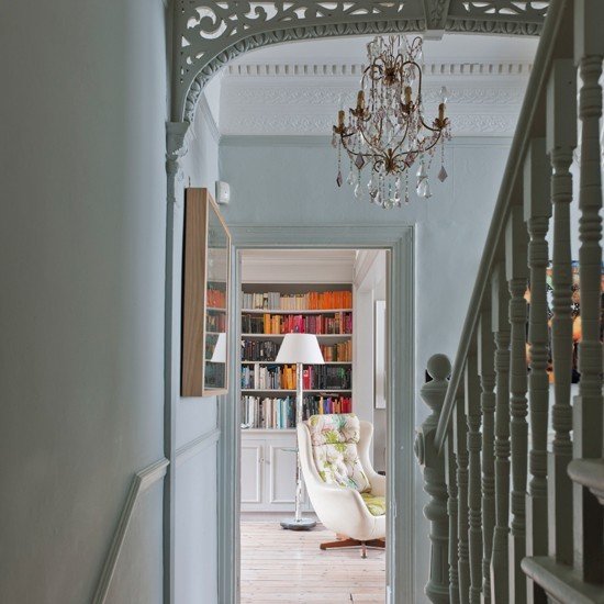 Фотография: Прихожая в стиле Прованс и Кантри, Интерьер комнат, Ковер, Шкаф – фото на INMYROOM Фотография: Прихожая в стиле Прованс и Кантри, Интерьер комнат, Ковер, Шкаф – фото на INMYROOM