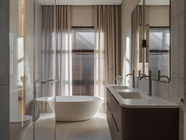 Фотография: Ванная в стиле Современный, Минимализм, Дом, Проект дня, Дом и дача, Московская область, 4 и больше, Более 90 метров, минимализм с элементами современного дизайна, Ксения Котельникова – фото на INMYROOM