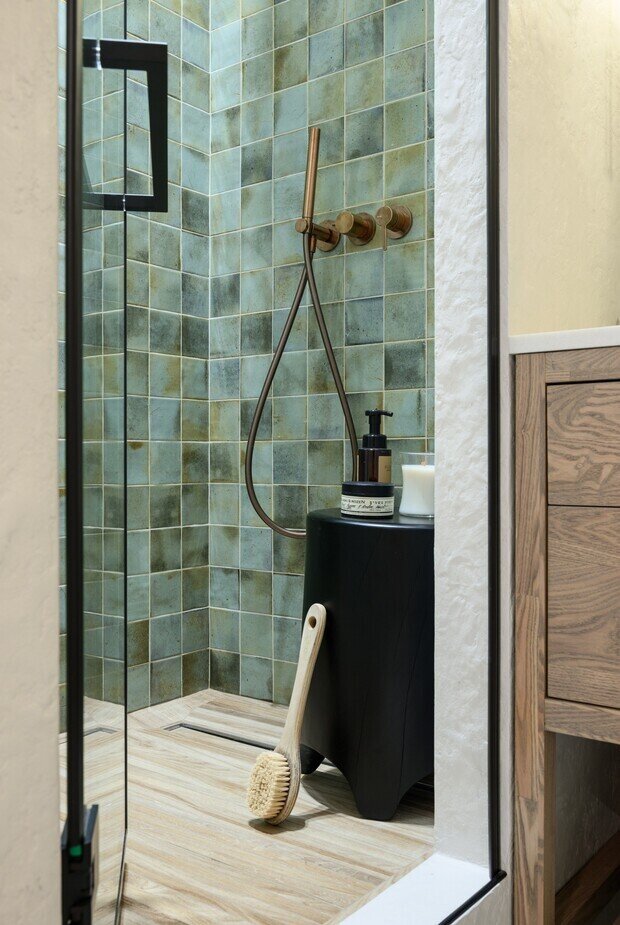 Фотография: Ванная в стиле Современный, Проект дня, Новосибирск, 4 и больше, Более 90 метров, Эксклюзивные проекты, Полина Степанова, эклектичный с элементами этники и современного дизайна – фото на INMYROOM