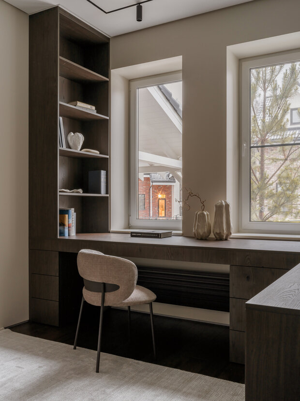 Фотография: Кабинет в стиле Современный, Минимализм, Дом, Проект дня, Дом и дача, Московская область, 4 и больше, Более 90 метров, минимализм с элементами современного дизайна, Ксения Котельникова – фото на INMYROOM
