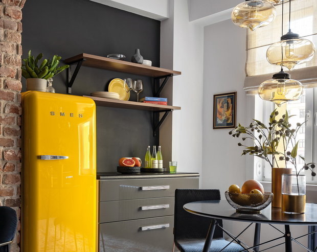 Фотография: Кухня и столовая в стиле Лофт, Советы, Geometrium, «Уютная квартира», как оформить интерьер в стиле лофт, отделка в лофте, цветовое оформление в лофте, как оформить квартиру в стиле лофт, Ирина Большакова, We Create Studio, Алена Горская, Серж Махов, Анна Показаньева, Андрей Попов, Ирина Богатикова – фото на INMYROOM