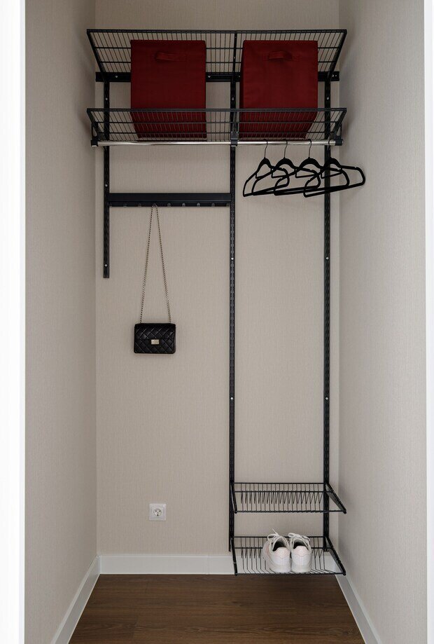 Фотография: Гардеробная в стиле Современный, Эклектика, Малогабаритная квартира, Квартира, Проект дня, Краснодар, 1 комната, до 40 метров, Ольга Суворова – фото на INMYROOM