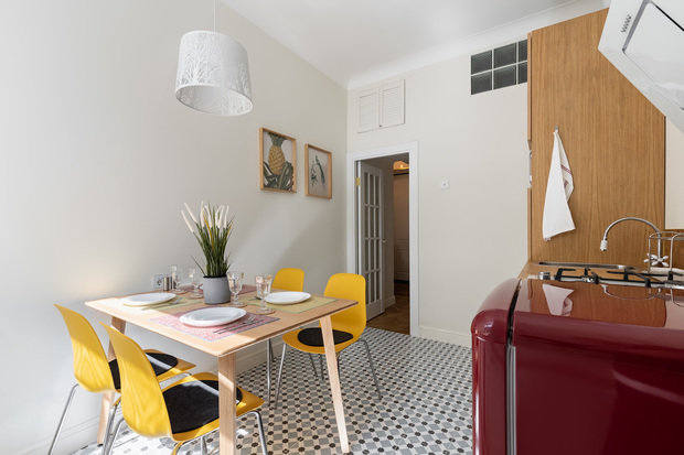 Фотография: Кухня и столовая в стиле Скандинавский, Эклектика, Квартира, Проект недели, Санкт-Петербург, 1 комната, до 40 метров, Екатерина Белоконь – фото на INMYROOM