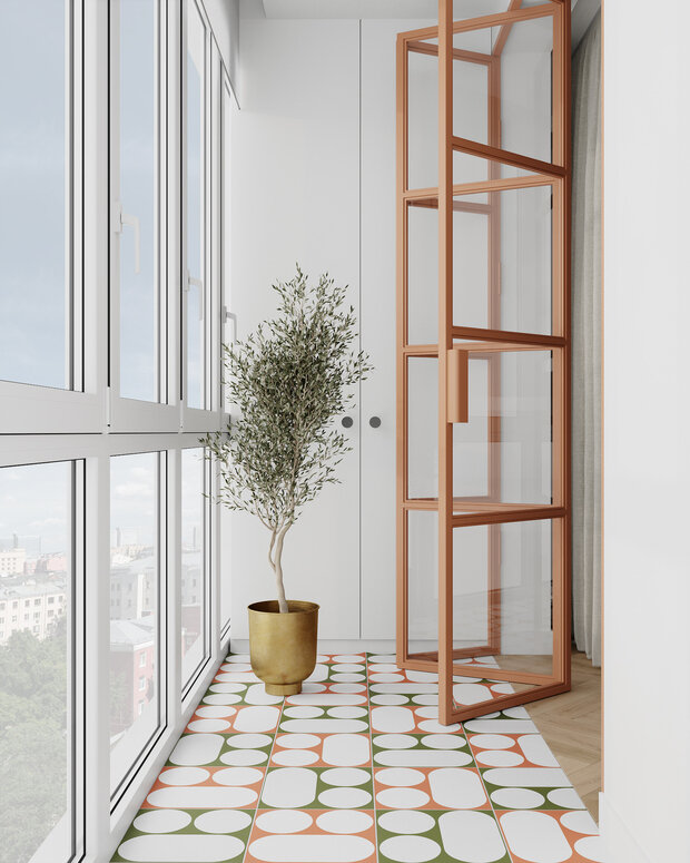 Все системы хранения в квартире скрытые, их достаточно много. Шкафы есть в прихожей и гостиной, в отдельной гардеробной, на кухне, в санузлах, на балконе и за рабочим столом.