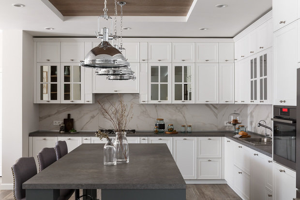 Фотография: Кухня и столовая в стиле Прованс и Кантри, Дом, Проект недели, Дом и дача, 4 и больше, Более 90 метров, Татьяна Дамиани-Каштанова, Алексей Соколов – фото на INMYROOM