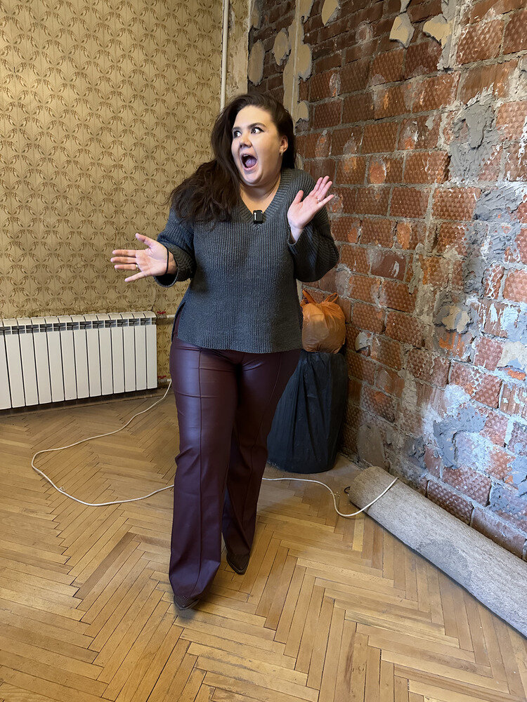 Фотография: в стиле , Интерьер комнат, Интерьерный стиль, Дизайн интерьера, Советы, ремонт трешки, как обустроить трешку, интерьер сталинки, как оформить трехкомнатную квартиру, дизайн трехкомнатной квартиры, дизайн интерьера в сталинке, трехкомнатная квартира, Сталинка, сталинская квартира, покупка вторичного жилья, покупка недвижимости, покупка недвижимости 2025, документы и риски, Как минимизировать риски при покупке недвижимости – фото на INMYROOM