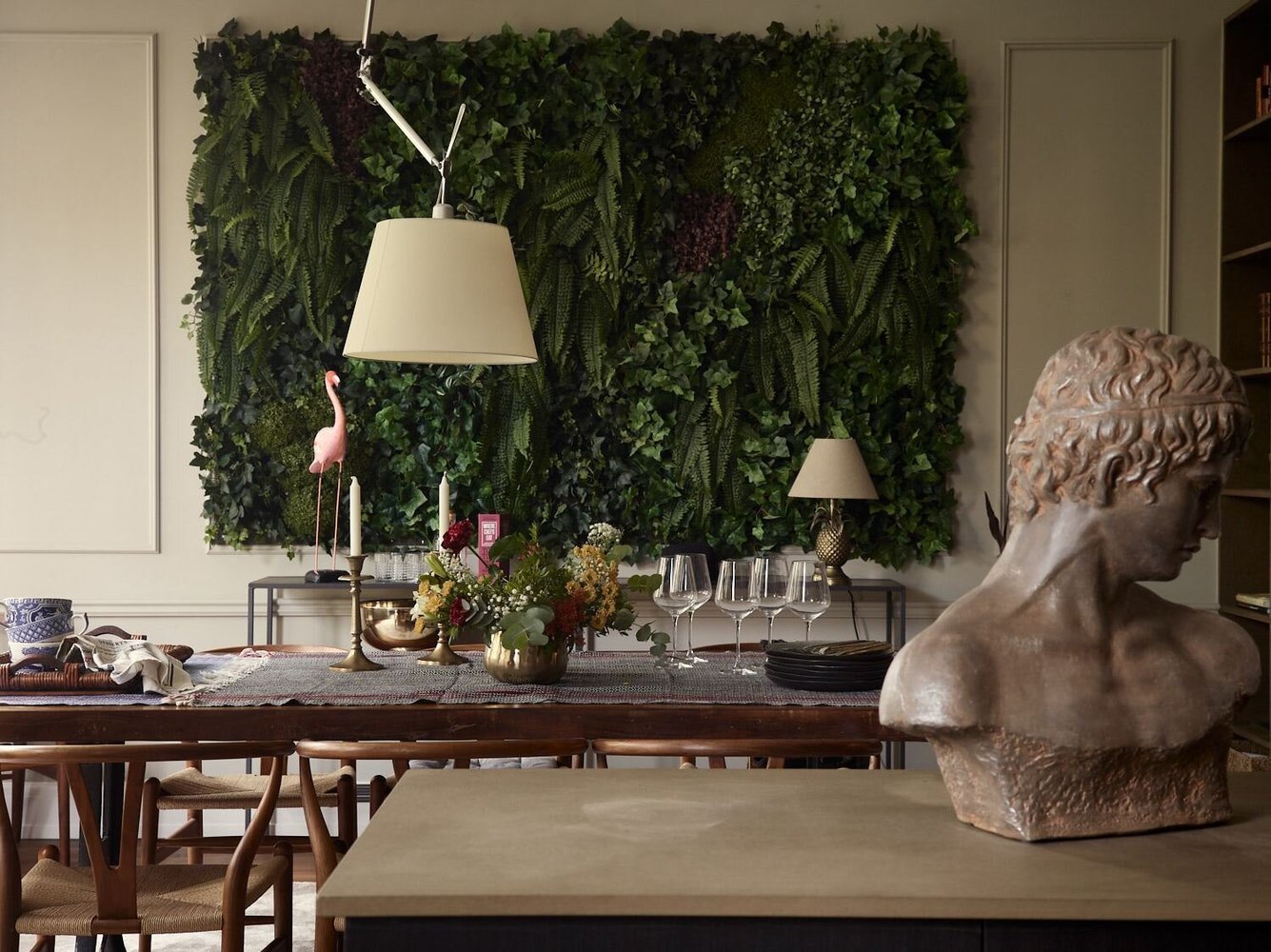 Фотография: Кухня и столовая в стиле Скандинавский, Современный, Декор интерьера, Квартира, Швеция, Зеленый, Бежевый, Коричневый, 4 и больше, Более 90 метров – фото на INMYROOM Фотография: Кухня и столовая в стиле Скандинавский, Современный, Декор интерьера, Квартира, Швеция, Зеленый, Бежевый, Коричневый, 4 и больше, Более 90 метров – фото на INMYROOM