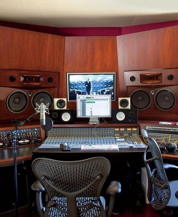 Фотография:  в стиле Современный, Хай-тек, Дома и квартиры, Интерьеры звезд – фото на INMYROOM