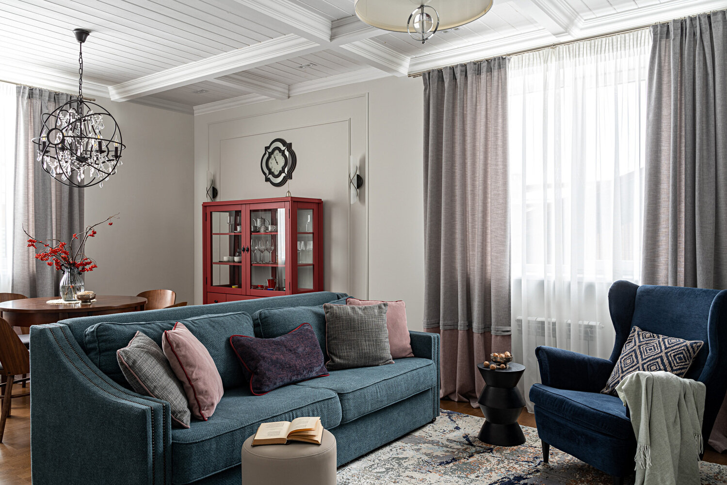 Фотография: Гостиная в стиле Классический, Современный, Проект недели, Дом и дача, Казань, Кирпичный дом, 4 и больше, Более 90 метров, Альбина Мухаметшина, Albina Muna – фото на INMYROOM Фотография: Гостиная в стиле Классический, Современный, Проект недели, Дом и дача, Казань, Кирпичный дом, 4 и больше, Более 90 метров, Альбина Мухаметшина, Albina Muna – фото на INMYROOM