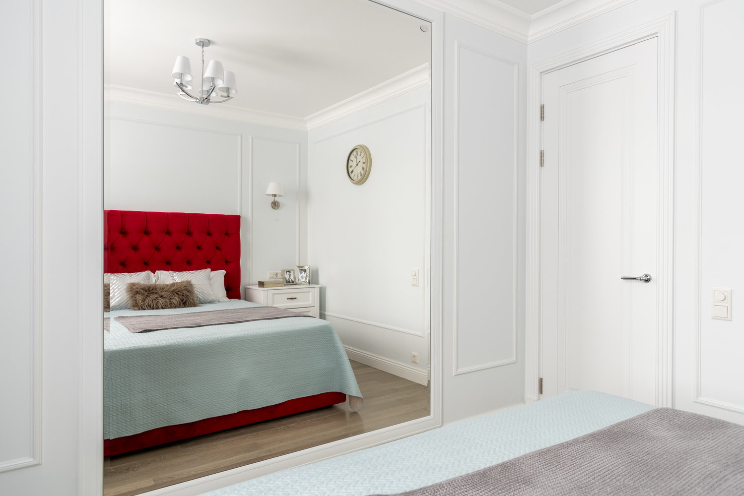 Фотография: Спальня в стиле Классический, Современный, Квартира, Проект недели, Москва, Монолитный дом, 2 комнаты, 40-60 метров, Наталья Широкорад – фото на INMYROOM Фотография: Спальня в стиле Классический, Современный, Квартира, Проект недели, Москва, Монолитный дом, 2 комнаты, 40-60 метров, Наталья Широкорад – фото на INMYROOM