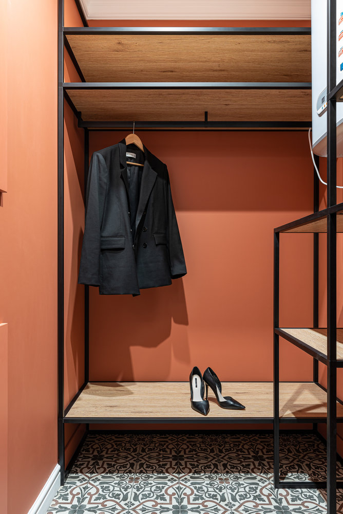 Фото из портфолио Квартира с кухней цвета шалфея – фотографии дизайна интерьеров на INMYROOM Фото из портфолио Квартира с кухней цвета шалфея – фотографии дизайна интерьеров на INMYROOM