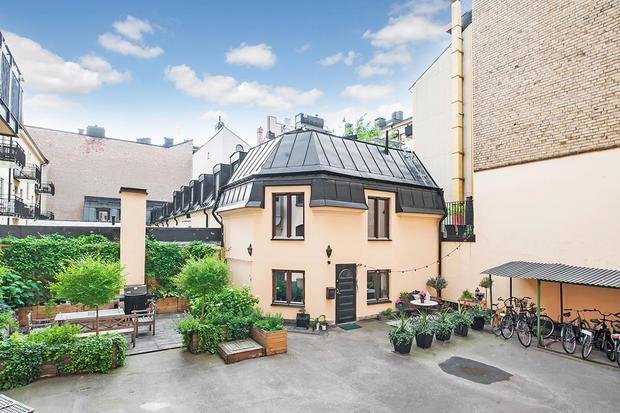 Фото из портфолио Частный дом в условиях города с собственным садом – фотографии дизайна интерьеров на INMYROOM