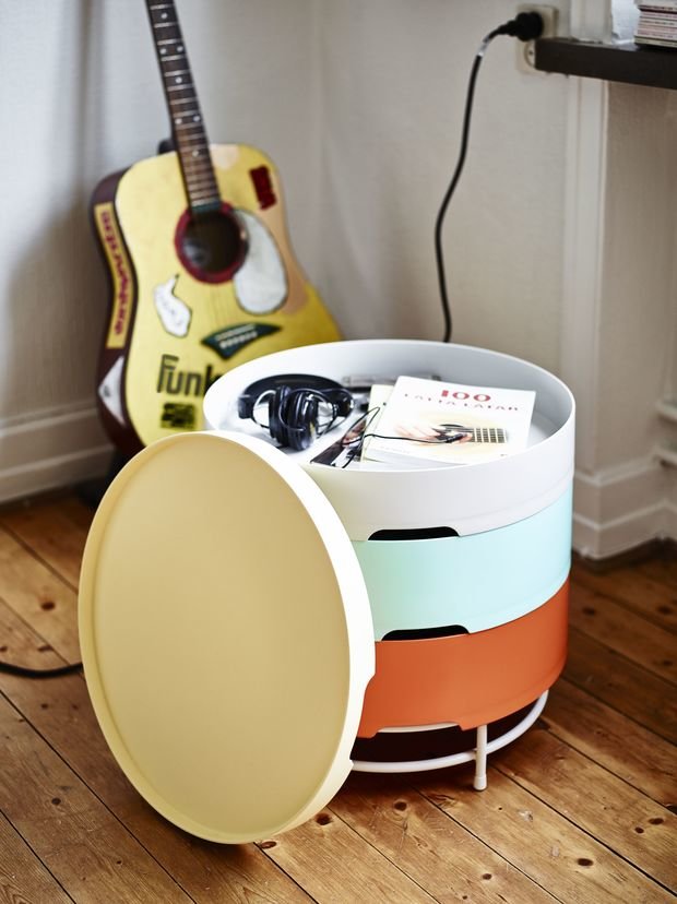 Фотография: Мебель и свет в стиле Лофт, Декор интерьера, Карта покупок, Часы, Индустрия, IKEA, Светильник, Стол, Ковер, Полки, Журнальный столик, Вешалка, Лампы – фото на INMYROOM