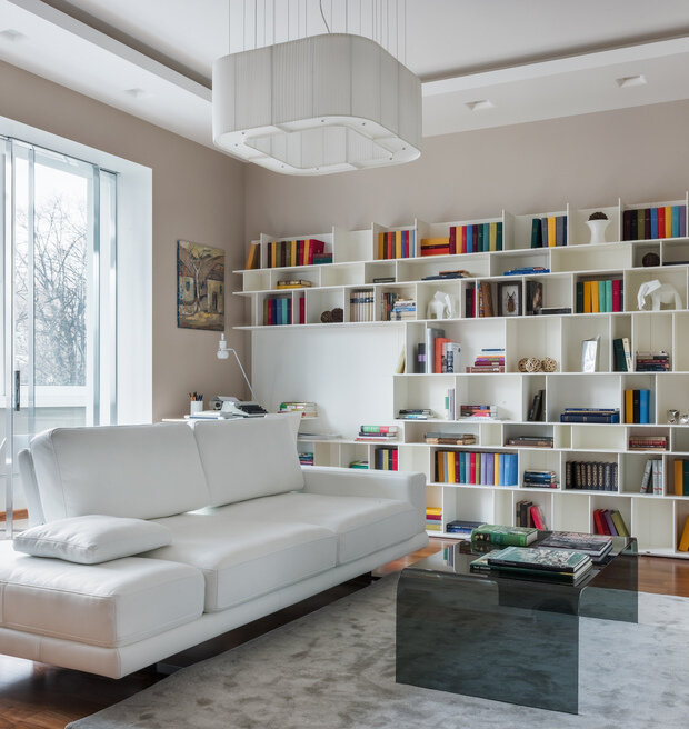 Фотография: Гостиная в стиле Современный, Минимализм, Квартира, Проект дня, Москва, Михаил Новинский, 3 комнаты, 60-90 метров, Патриаршие пруды – фото на INMYROOM