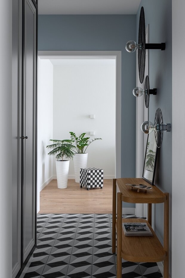 Фотография: Прихожая в стиле Скандинавский, Современный, Квартира, Минимализм, Проект дня, Казахстан, Астана, Монолитный дом, 2 комнаты, 40-60 метров, Евгения Мараськова-Григорянц – фото на INMYROOM