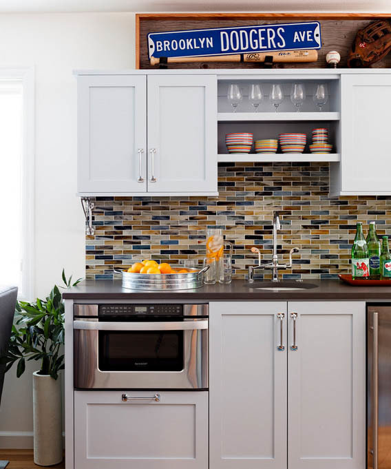 Фотография: Кухня и столовая в стиле Скандинавский, Современный, Квартира, Декор, Мебель и свет, Советы, Белый, Минимализм, Эко – фото на INMYROOM Фотография: Кухня и столовая в стиле Скандинавский, Современный, Квартира, Декор, Мебель и свет, Советы, Белый, Минимализм, Эко – фото на INMYROOM