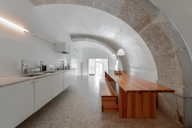 Фото из портфолио  Апартаменты в здании XVIII века в Португалии – фотографии дизайна интерьеров на INMYROOM